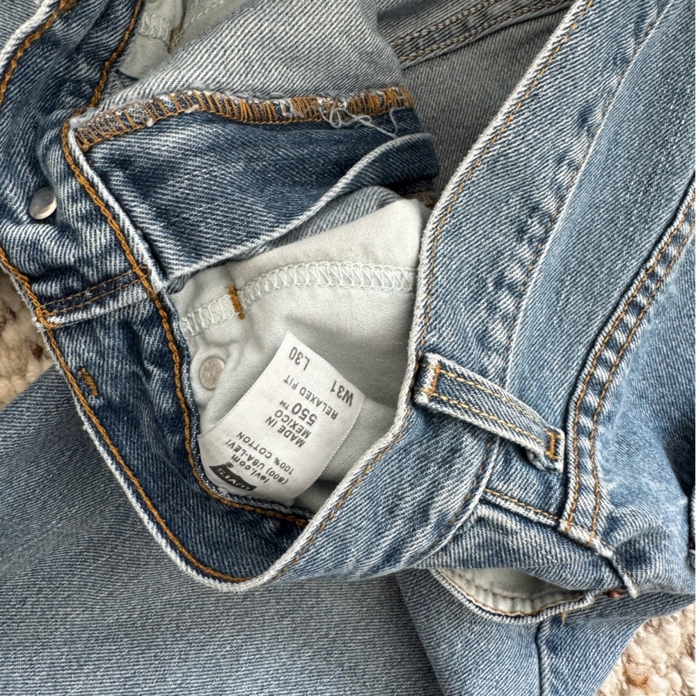 Vintage Levi Shorts - Picture 4 of 4